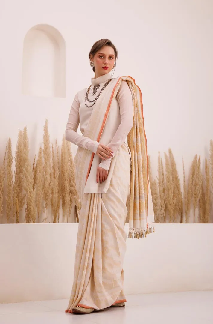 Aarvi Saree