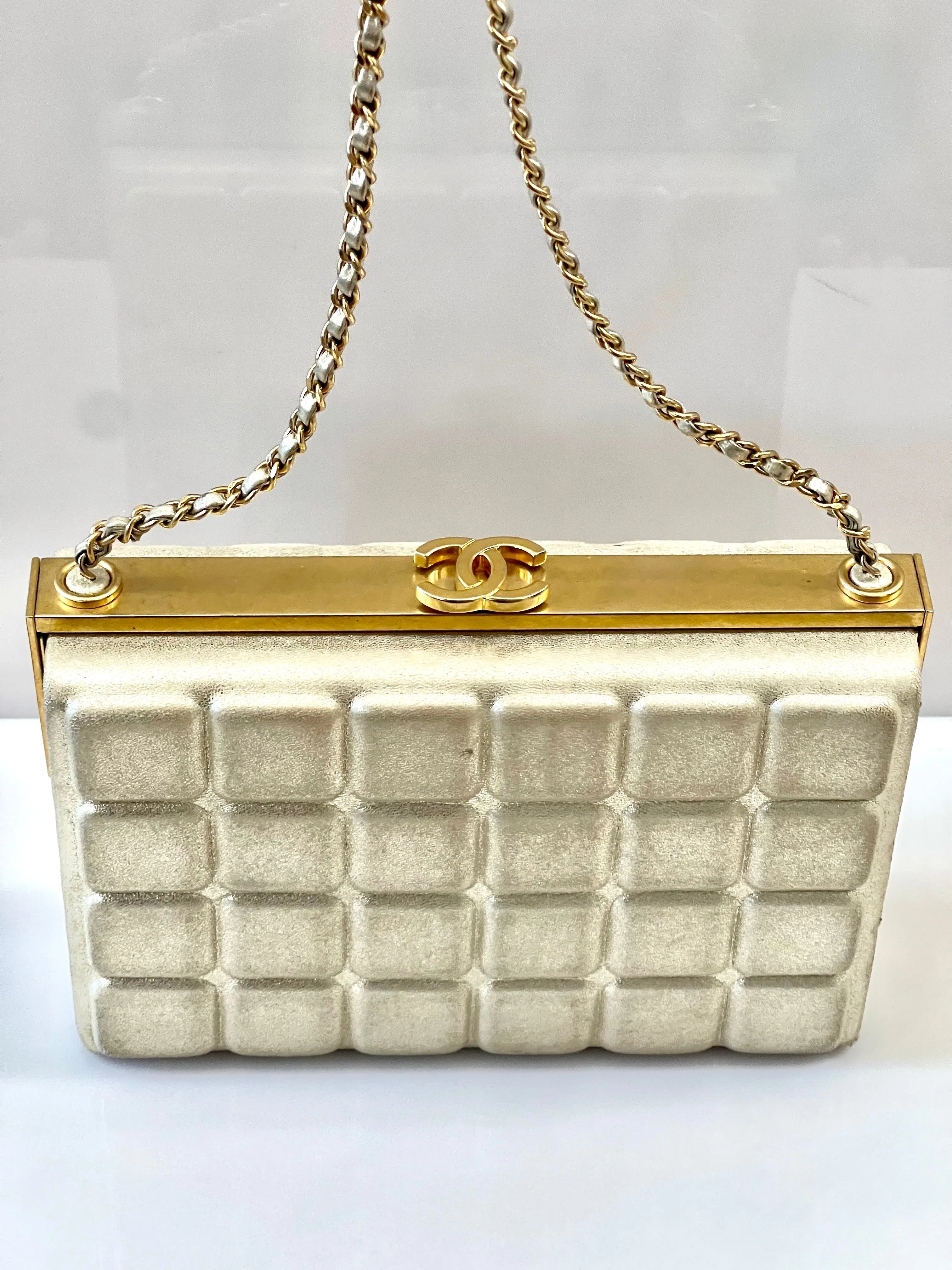 CHANEL CHOCO BAR METALLIC GOLD LEATHER SHOULDER BAG