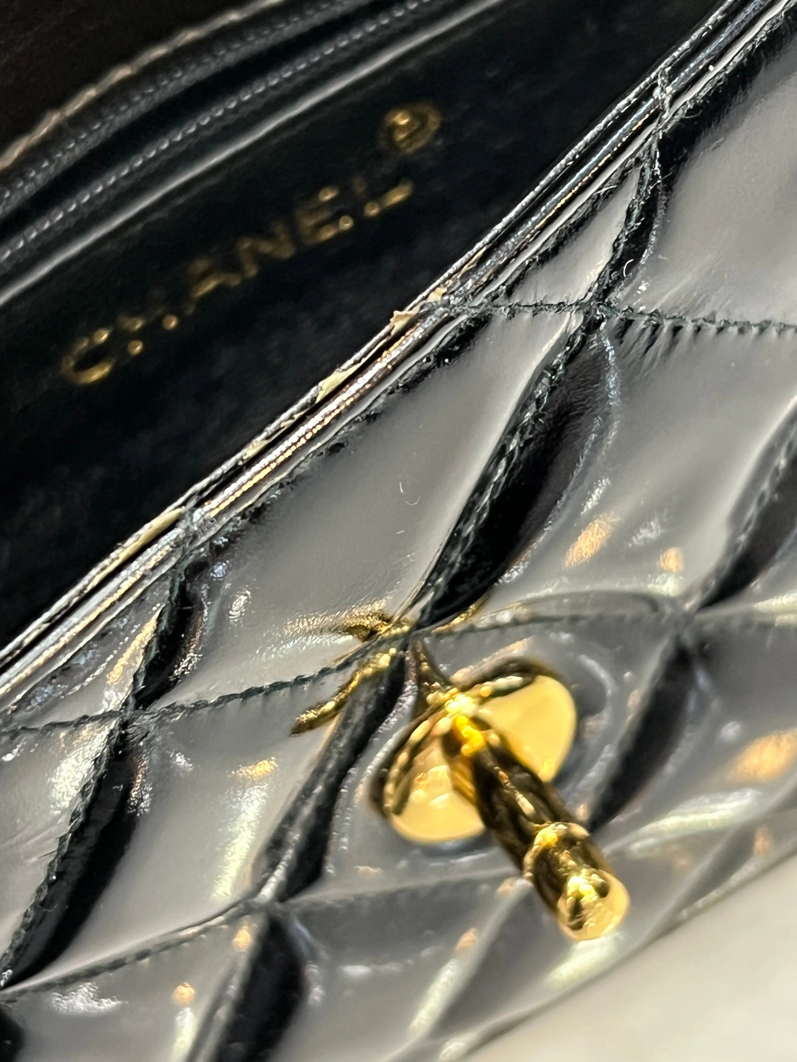 CHANEL QUILTED PATENT LEATHER VINTAGE BUM BAG
