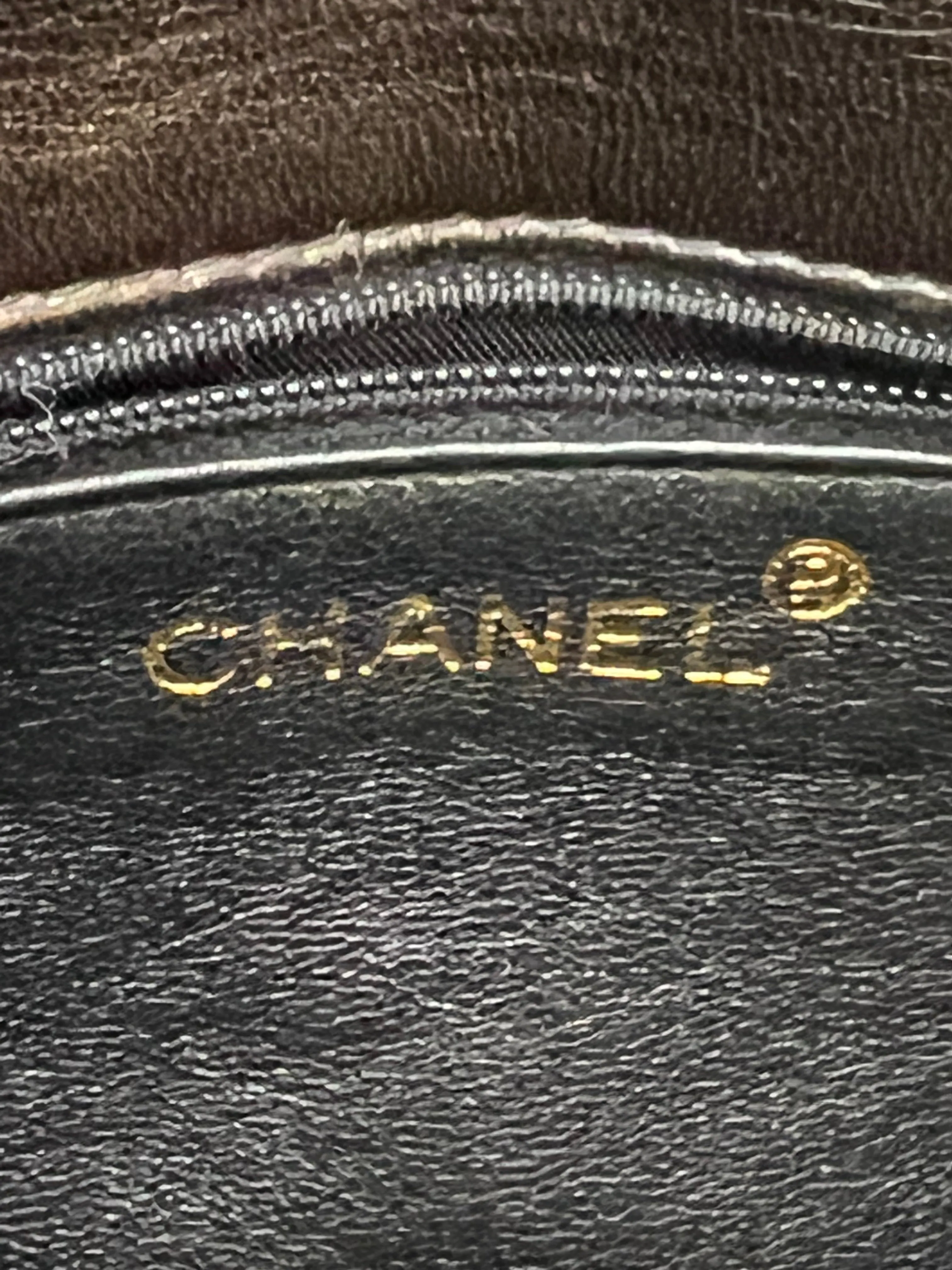 CHANEL QUILTED PATENT LEATHER VINTAGE BUM BAG