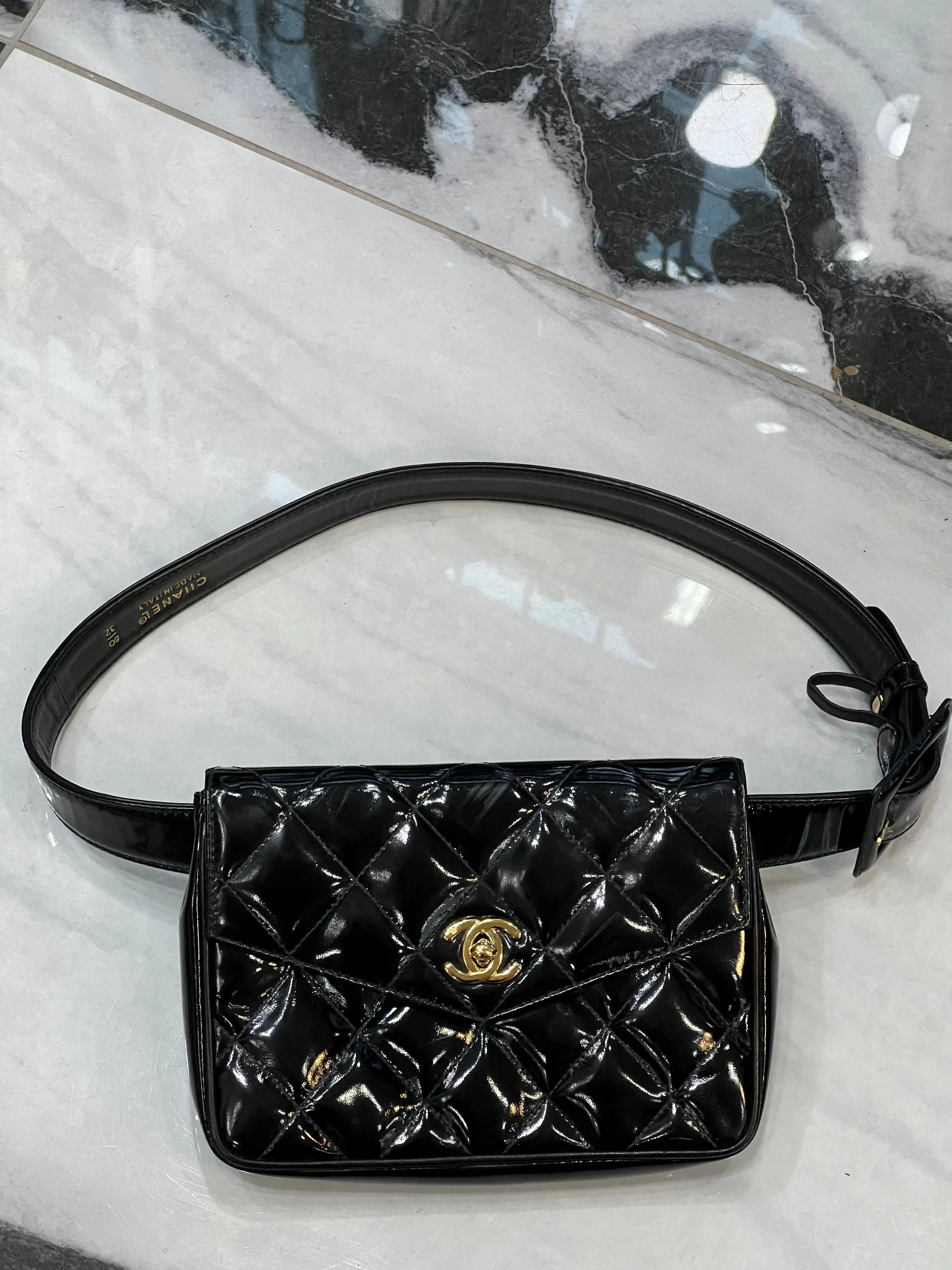 CHANEL QUILTED PATENT LEATHER VINTAGE BUM BAG