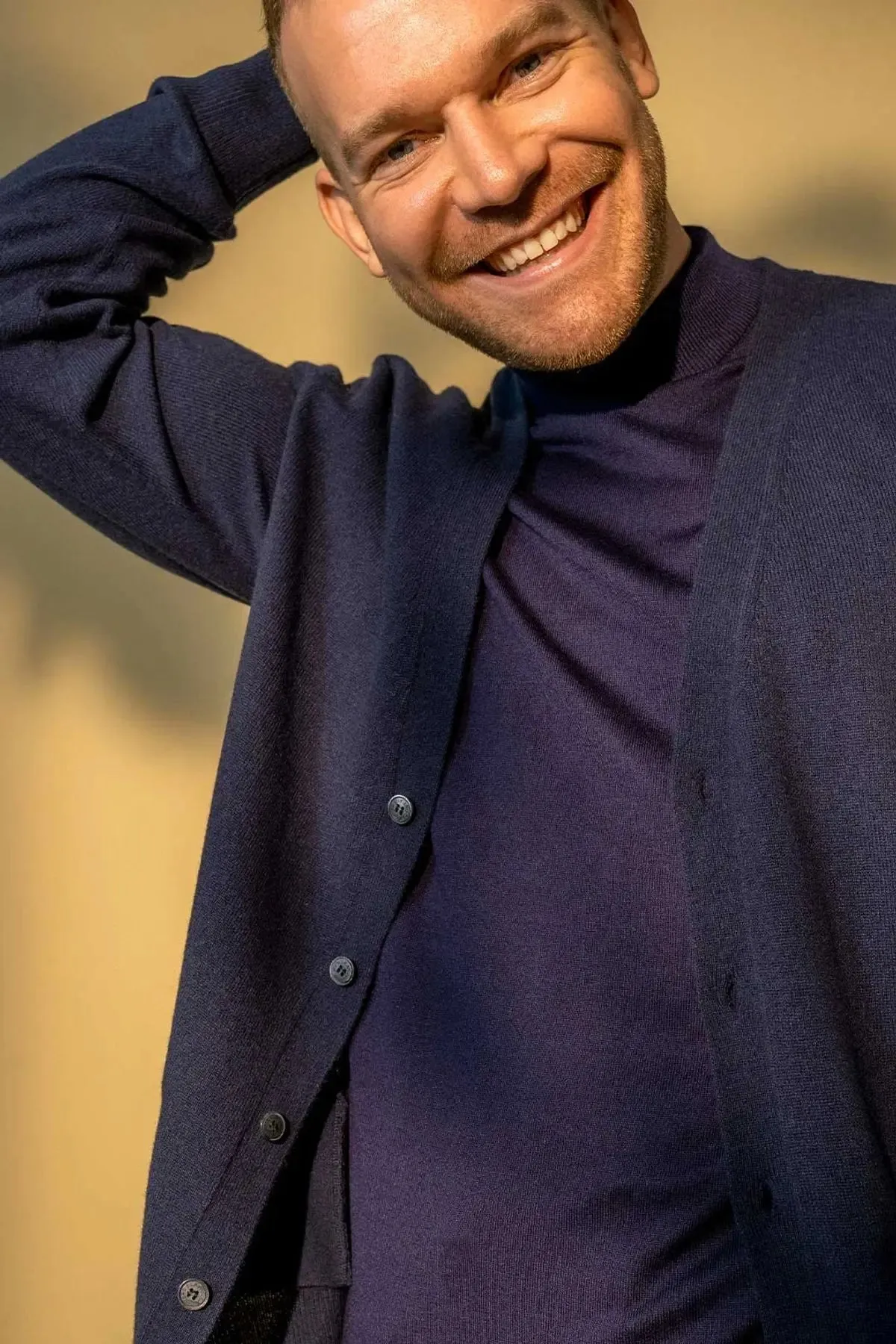 Navy Blue Pure Cashmere Arma V-Neck Long Sleeve Men's Cardigan