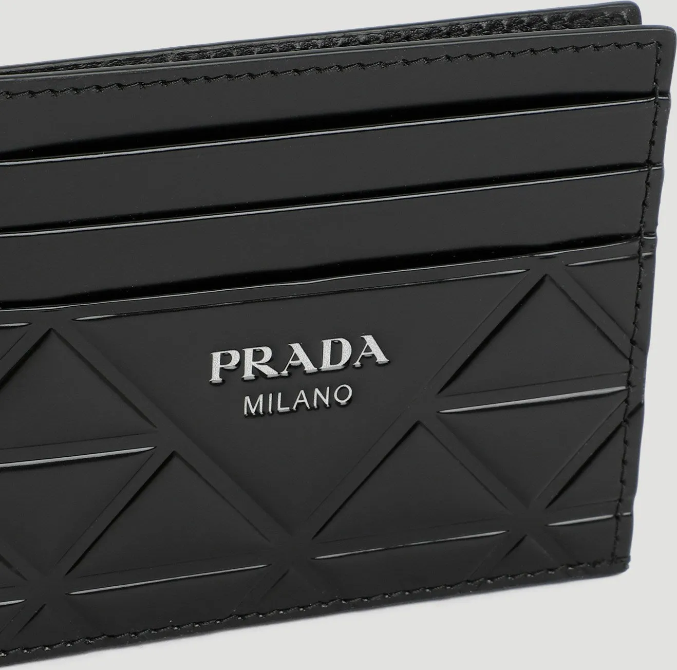 PREMIUM LEATHER LOGO CARDHOLDER.